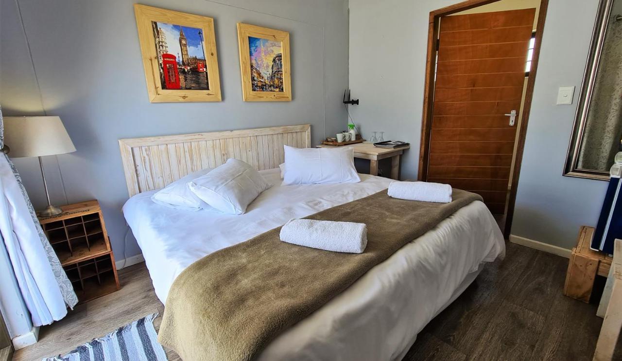 Tiende Laan Bed & Breakfast And Self-Catering Уолфиш Бей Екстериор снимка