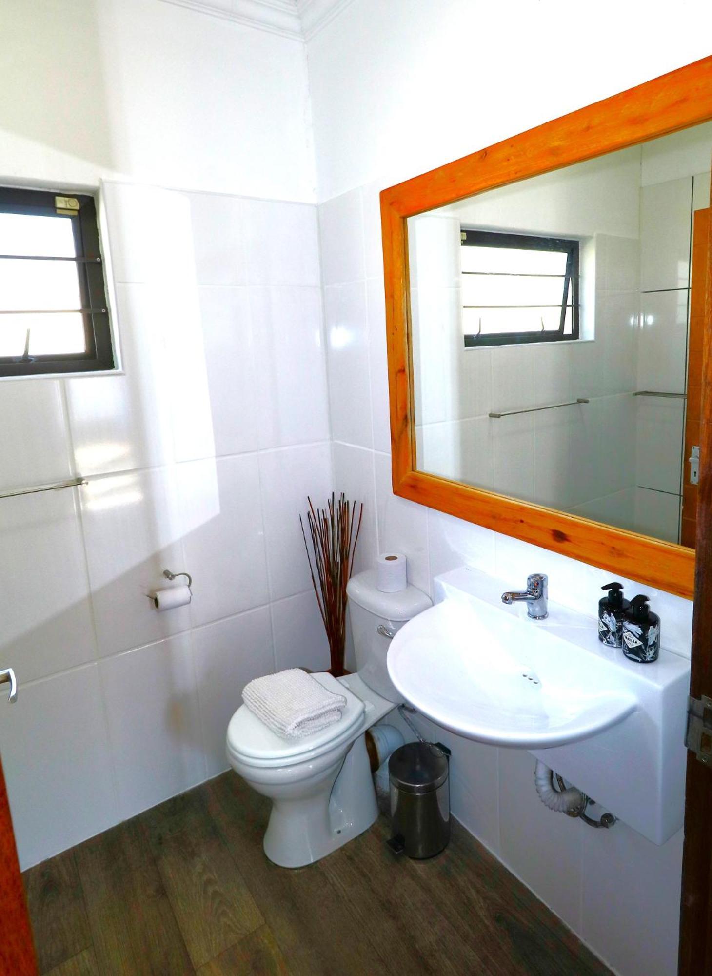 Tiende Laan Bed & Breakfast And Self-Catering Уолфиш Бей Екстериор снимка