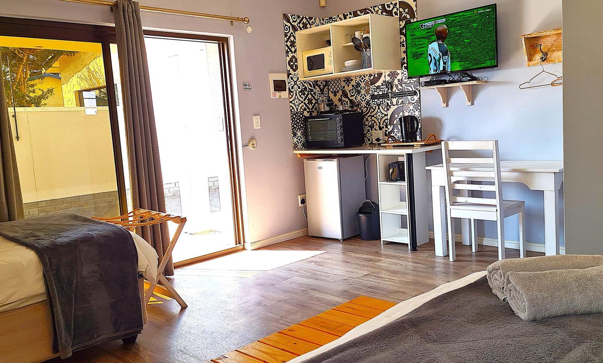 Tiende Laan Bed & Breakfast And Self-Catering Уолфиш Бей Екстериор снимка