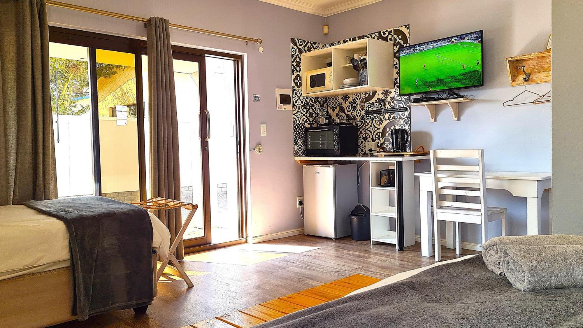Tiende Laan Bed & Breakfast And Self-Catering Уолфиш Бей Екстериор снимка