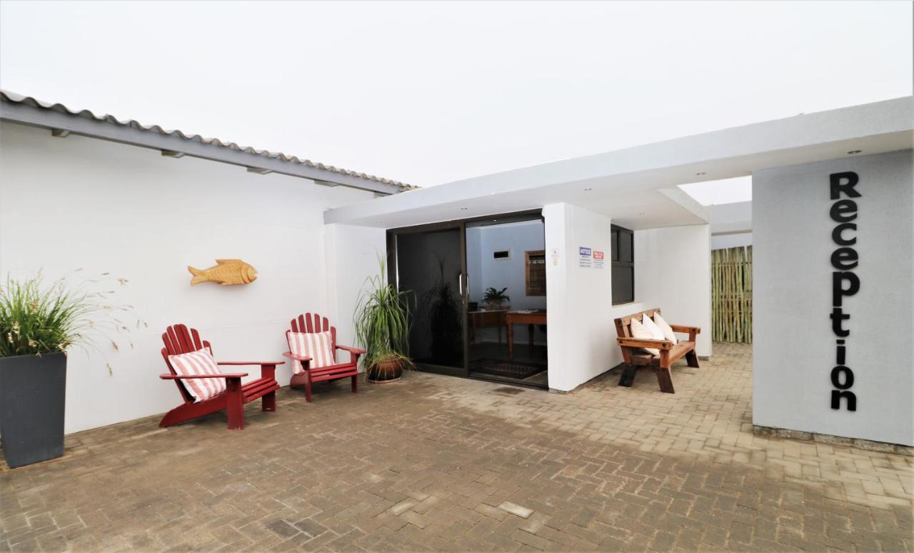 Tiende Laan Bed & Breakfast And Self-Catering Уолфиш Бей Екстериор снимка